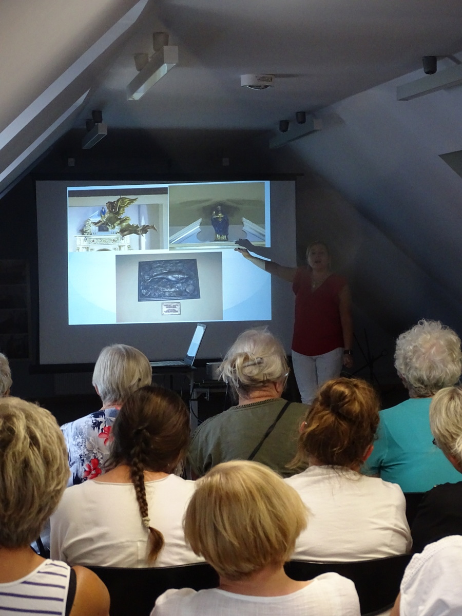 545597428_1092359629715236_4677147524388313612_n