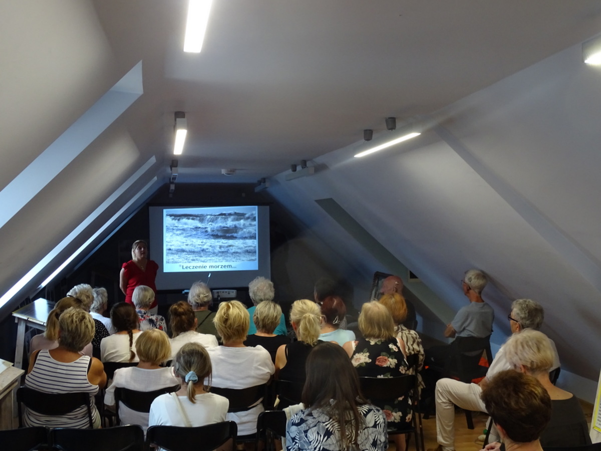 546637856_1092359299715269_4838819091614333799_n