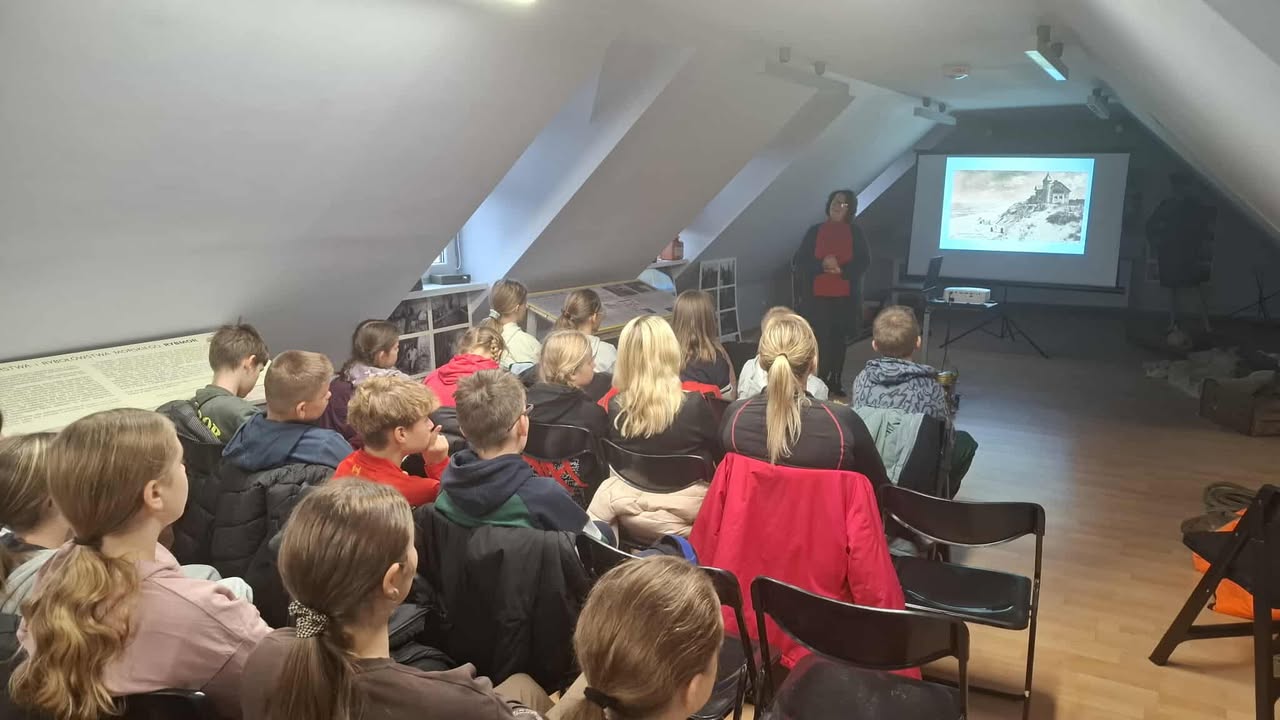 559912923_1115494757401723_6474246488416479040_n